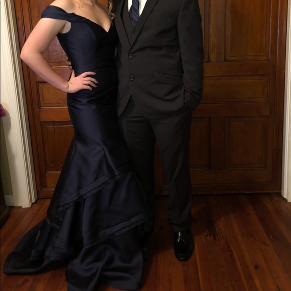 Elegant Navy Blue Prom Dress - Picture 2 of 3